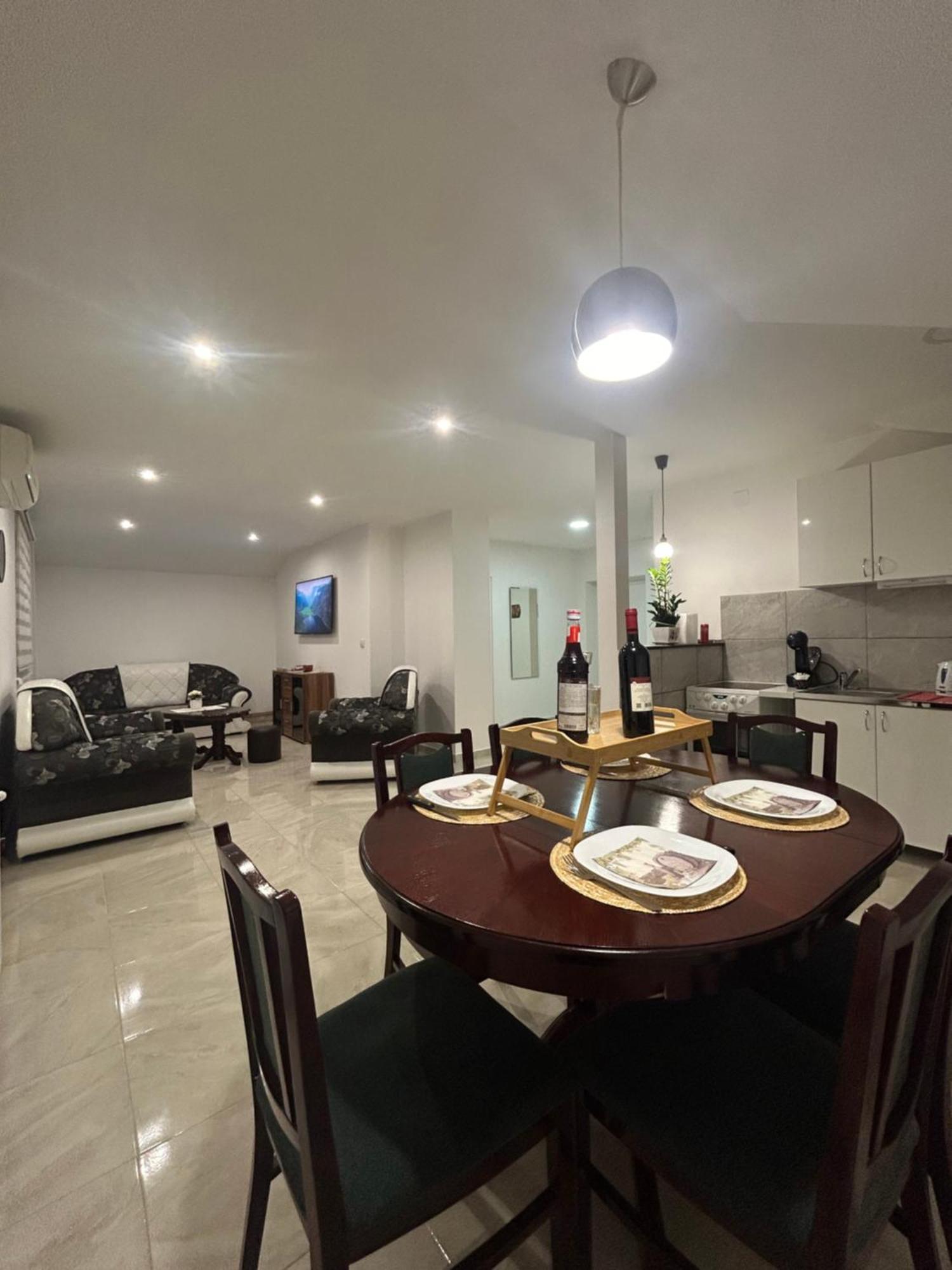 Apartman Diamond Lux Surčin Екстериор снимка