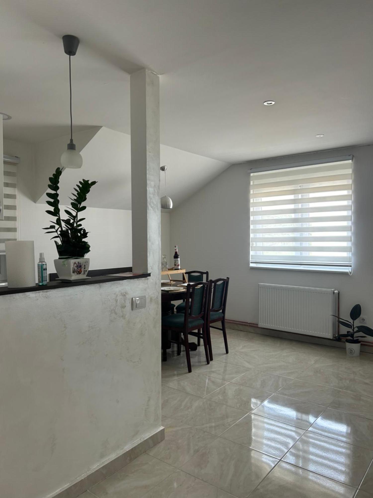 Apartman Diamond Lux Surčin Екстериор снимка